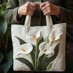 Quiltet mulepose med hvide Calla liljer