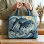 Quiltet mulepose med ocean delfin
